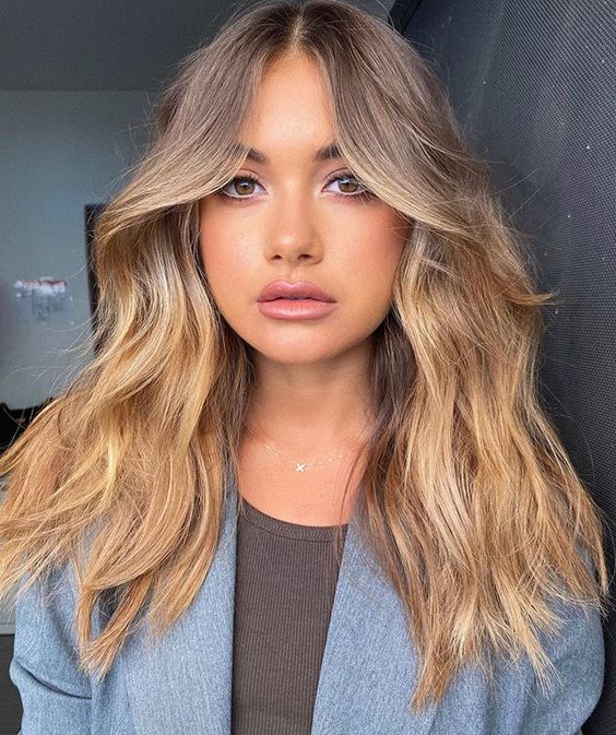 Curtain Bangs: The Ultimate Guide to Stylish and Effortless Hair - 9